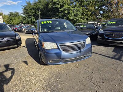 2011 Chrysler Town & Country Touring-L   - Photo 3 - Philadelphia, PA 19111