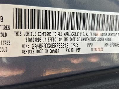 2011 Chrysler Town & Country Touring-L   - Photo 17 - Philadelphia, PA 19111