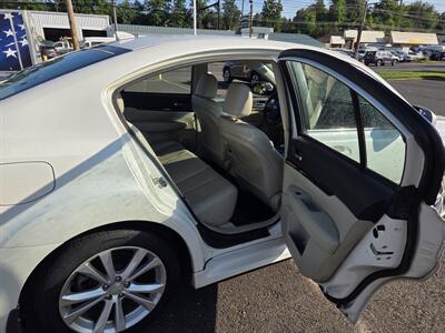 2013 Subaru Legacy 2.5i Limited   - Photo 12 - Philadelphia, PA 19111