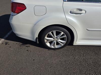2013 Subaru Legacy 2.5i Limited   - Photo 13 - Philadelphia, PA 19111