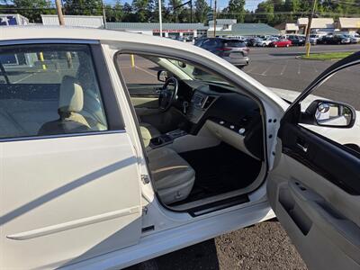 2013 Subaru Legacy 2.5i Limited   - Photo 16 - Philadelphia, PA 19111