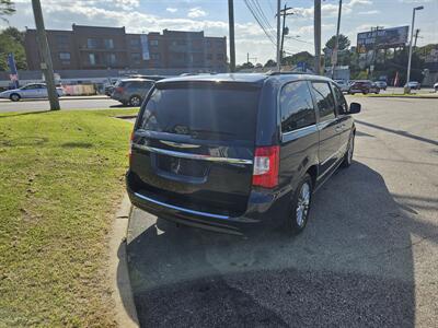 2013 Chrysler Town and Country Touring-L   - Photo 5 - Philadelphia, PA 19111