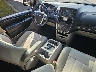 2013 Chrysler Town and Country Touring-L   - Photo 9 - Philadelphia, PA 19111