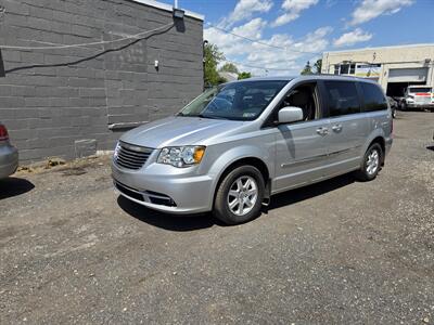2011 Chrysler Town and Country Touring   - Photo 3 - Philadelphia, PA 19111