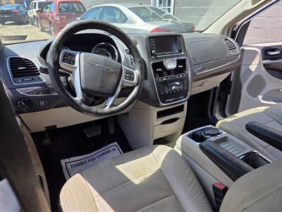 2011 Chrysler Town and Country Touring   - Photo 10 - Philadelphia, PA 19111