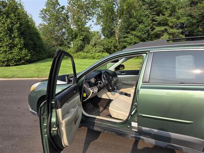 2012 Subaru Outback 2.5i Premium   - Photo 13 - Philadelphia, PA 19111