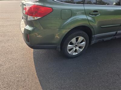 2012 Subaru Outback 2.5i Premium   - Photo 8 - Philadelphia, PA 19111