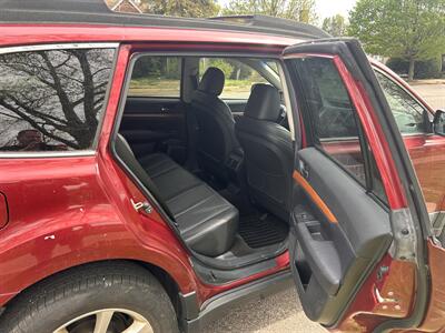 2013 Subaru Outback 2.5i Limited   - Photo 12 - Philadelphia, PA 19111