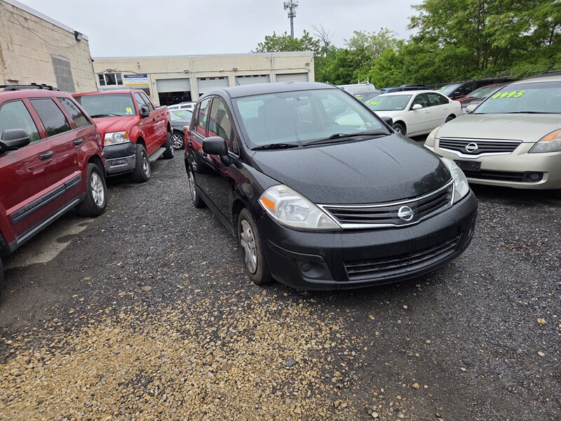 2012 Nissan Versa 1.8 SL  