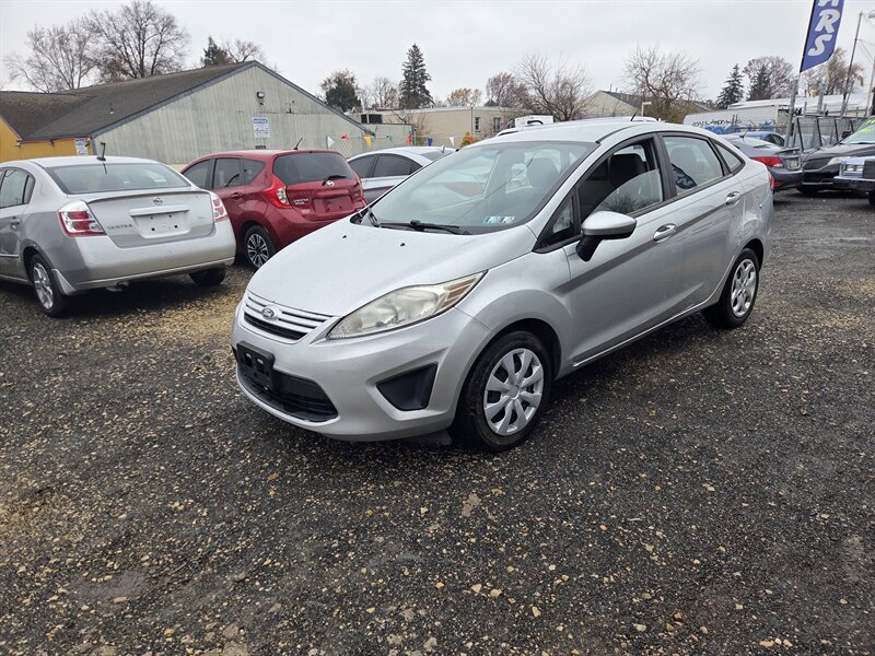2013 Ford Fiesta S  