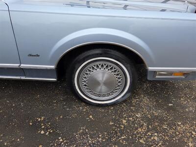 1988 Lincoln Town Car   - Photo 12 - Philadelphia, PA 19111