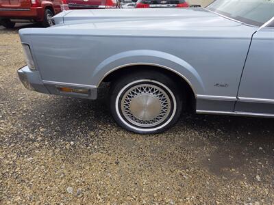1988 Lincoln Town Car   - Photo 9 - Philadelphia, PA 19111