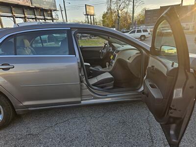 2010 Chevrolet Malibu LT   - Photo 11 - Philadelphia, PA 19111