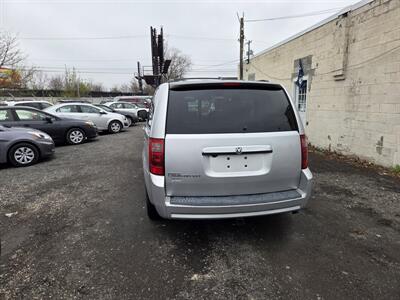 2008 Dodge Grand Caravan SXT   - Photo 5 - Philadelphia, PA 19111
