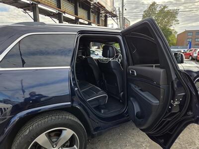 2015 Jeep Grand Cherokee Overland   - Photo 13 - Philadelphia, PA 19111