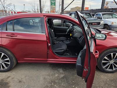 2013 Chrysler 200 Touring   - Photo 16 - Philadelphia, PA 19111