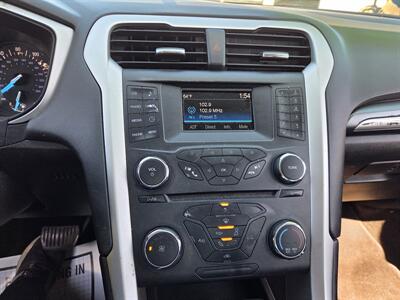 2015 Ford Fusion SE   - Photo 16 - Philadelphia, PA 19111