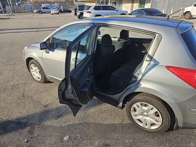 2010 Nissan Versa 1.8 SL   - Photo 11 - Philadelphia, PA 19111