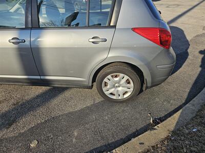 2010 Nissan Versa 1.8 SL   - Photo 8 - Philadelphia, PA 19111