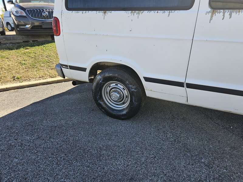 2003 Dodge Ram Van Base photo 8