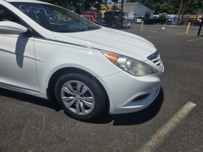 2013 Hyundai SONATA GL - Photo 12 - Philadelphia, PA 19111