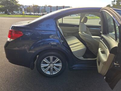 2010 Subaru Legacy 2.5i Premium   - Photo 11 - Philadelphia, PA 19111