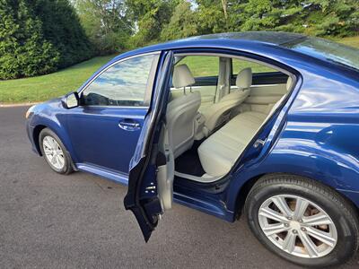 2010 Subaru Legacy 2.5i Premium   - Photo 15 - Philadelphia, PA 19111