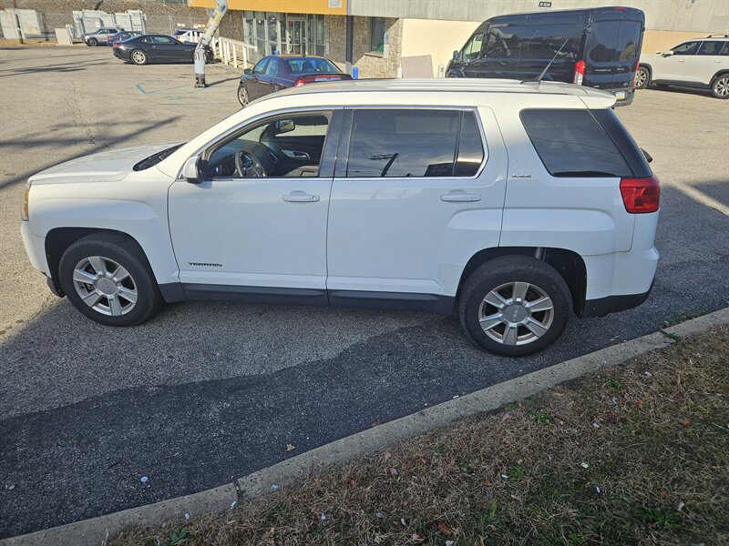 2011 GMC Terrain SLE-1 photo 6