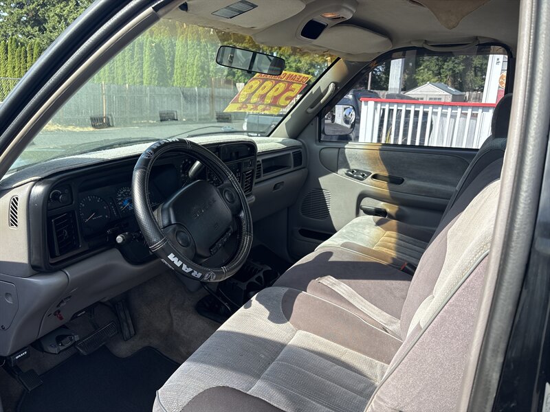 1995 Dodge Ram photo 9