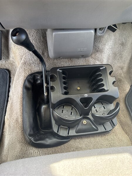 1995 Dodge Ram photo 13