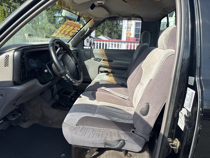 1995 Dodge Ram photo 8