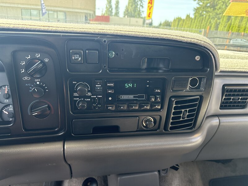 1995 Dodge Ram photo 12