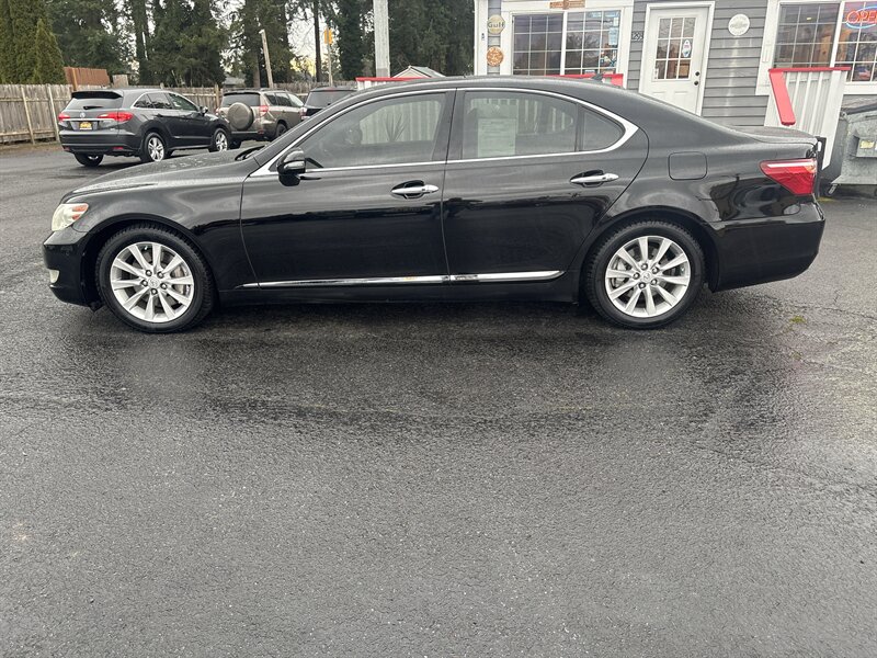 2010 Lexus LS Base