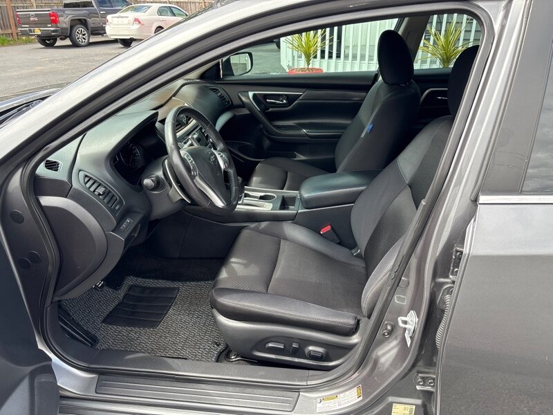 2017 Nissan Altima 2.5 photo 7