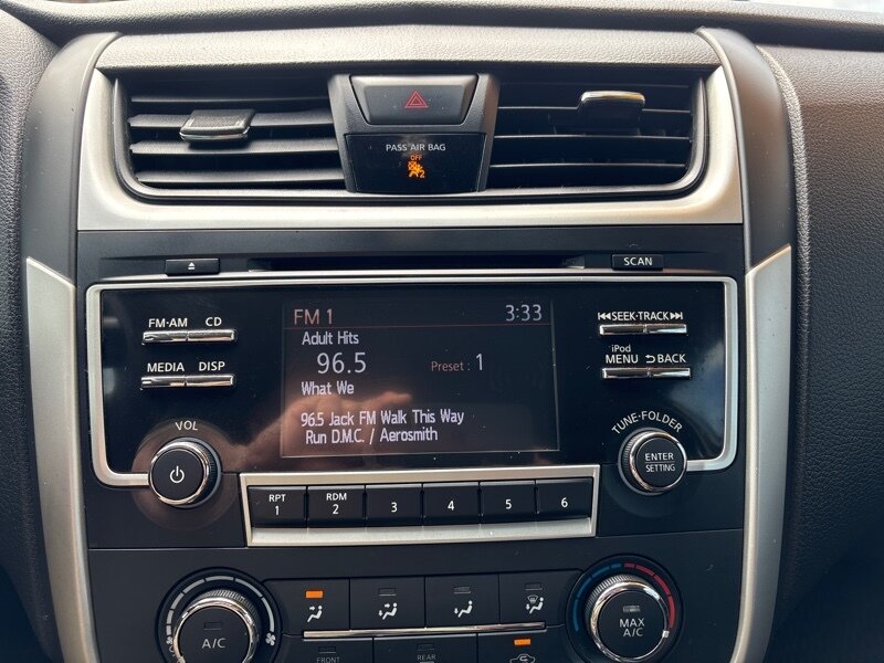 2017 Nissan Altima 2.5 photo 12