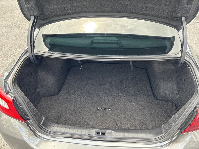 2017 Nissan Altima 2.5 photo 16