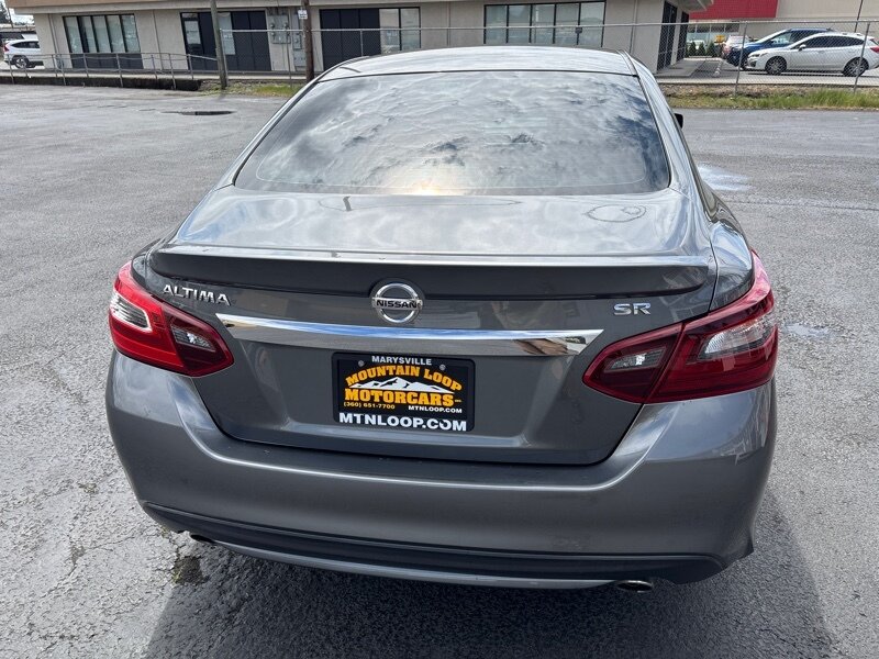 2017 Nissan Altima 2.5 photo 5