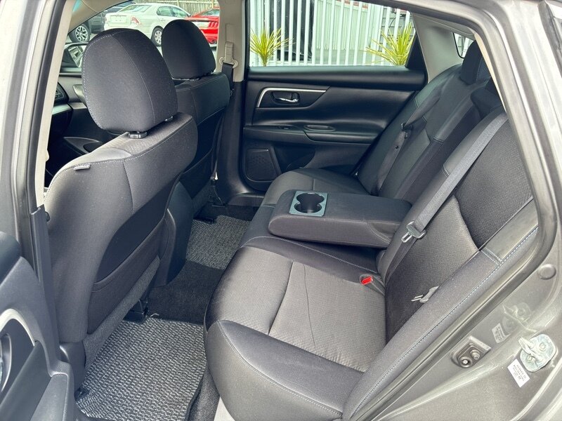 2017 Nissan Altima 2.5 photo 14