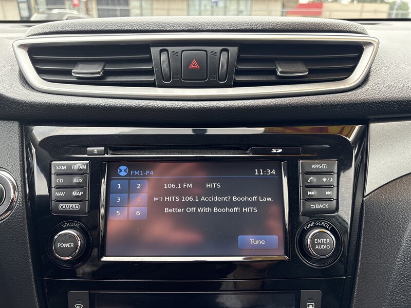 2016 Nissan Rogue SV photo 12