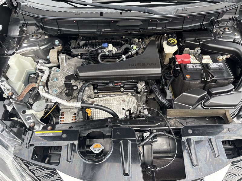 2016 Nissan Rogue SV photo 22