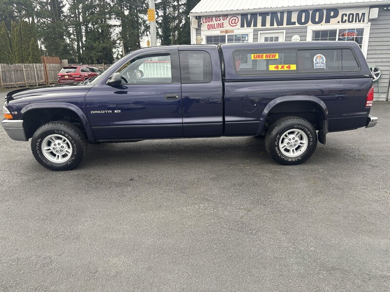 1999 Dodge Dakota Base