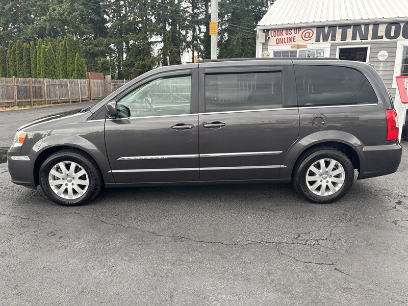 2015 Chrysler Town & Country