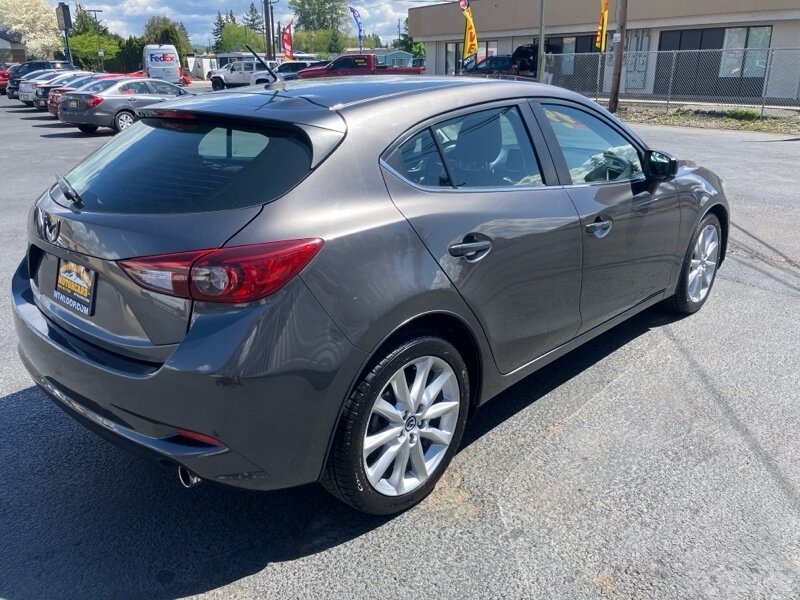2017 Mazda Mazda3 Touring 2.5 photo 4