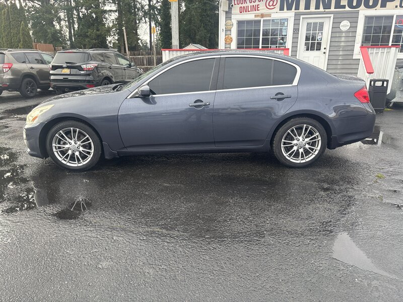 2011 INFINITI G's photo