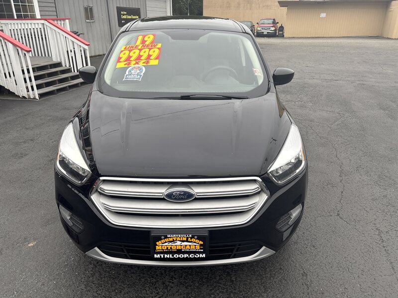 2019 Ford Escape SE photo 2