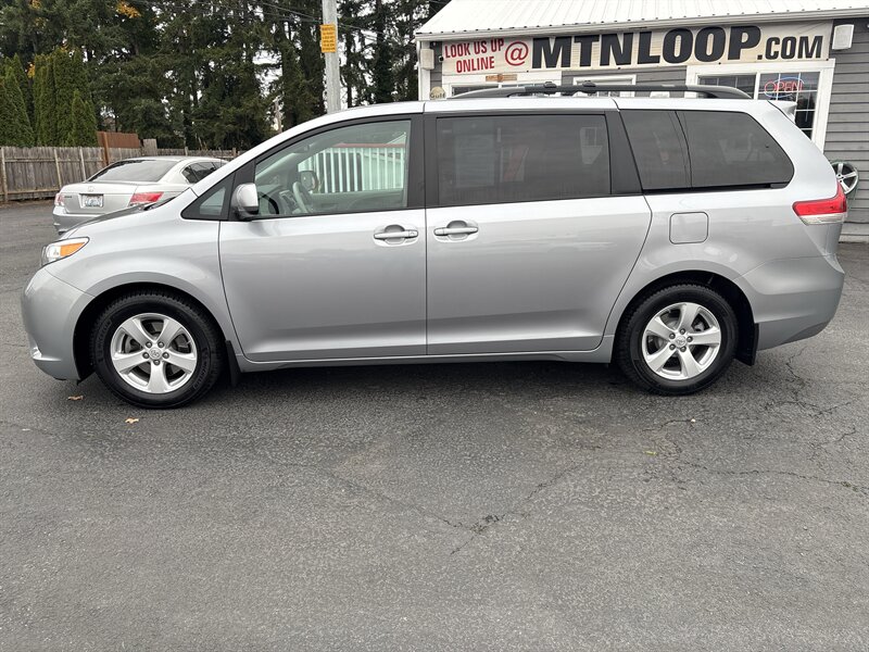 2011 Toyota Sienna LE