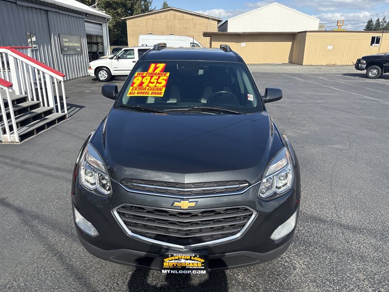 2017 Chevrolet Equinox LT photo 2