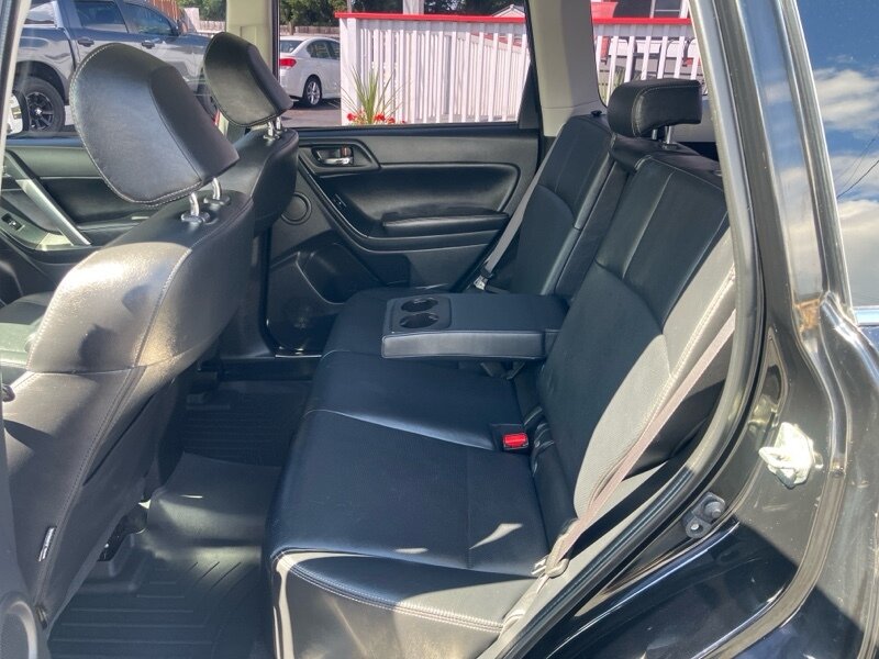 2014 Subaru Forester 2.0XT photo 15