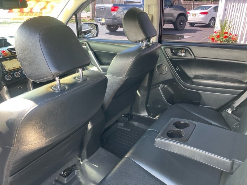 2014 Subaru Forester 2.0XT photo 16
