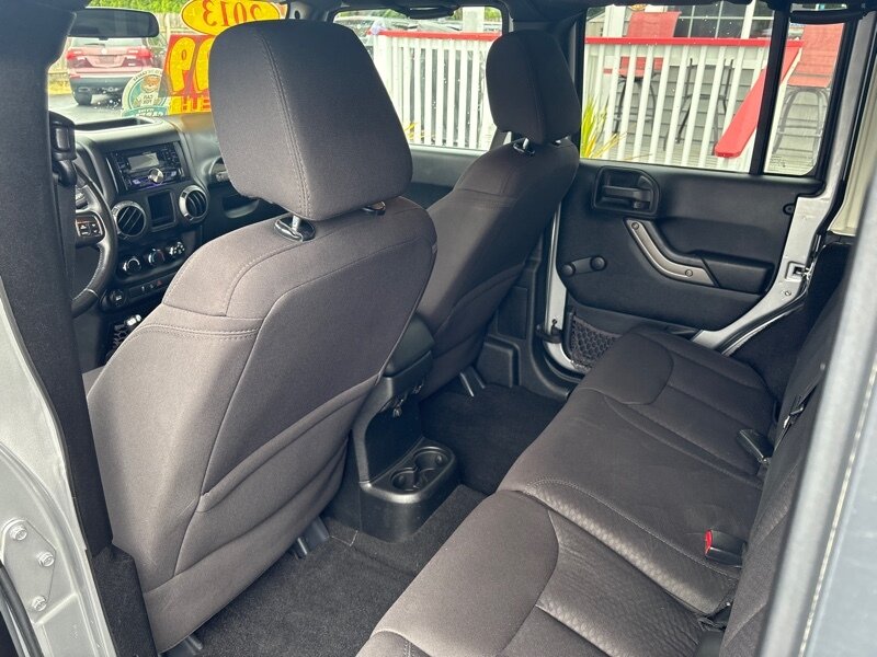 2013 Jeep Wrangler Unlimited S photo 15